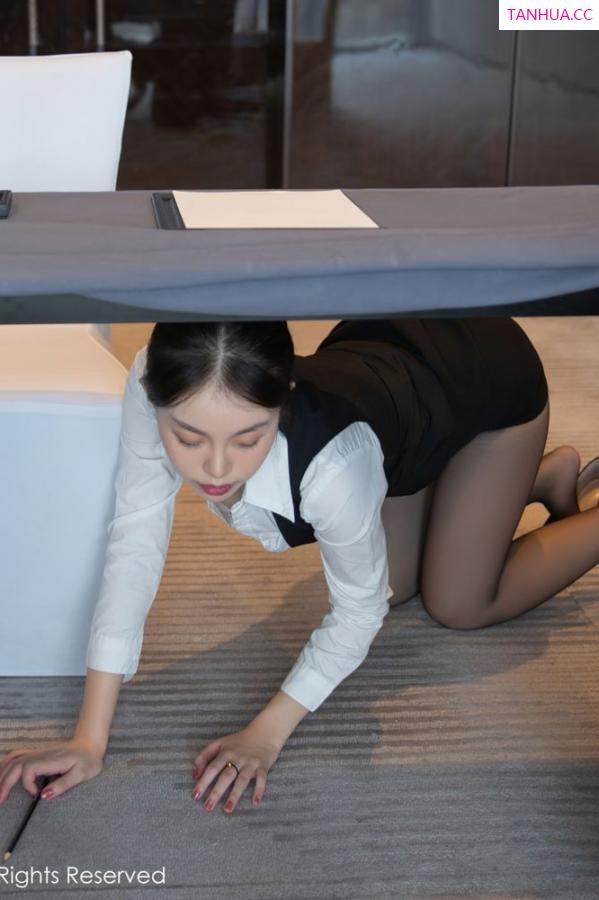 一颗甜蛋黄a  [XiuRen]高清写真图 2021.10.19 No.4083 一颗甜蛋黄a第17张图片